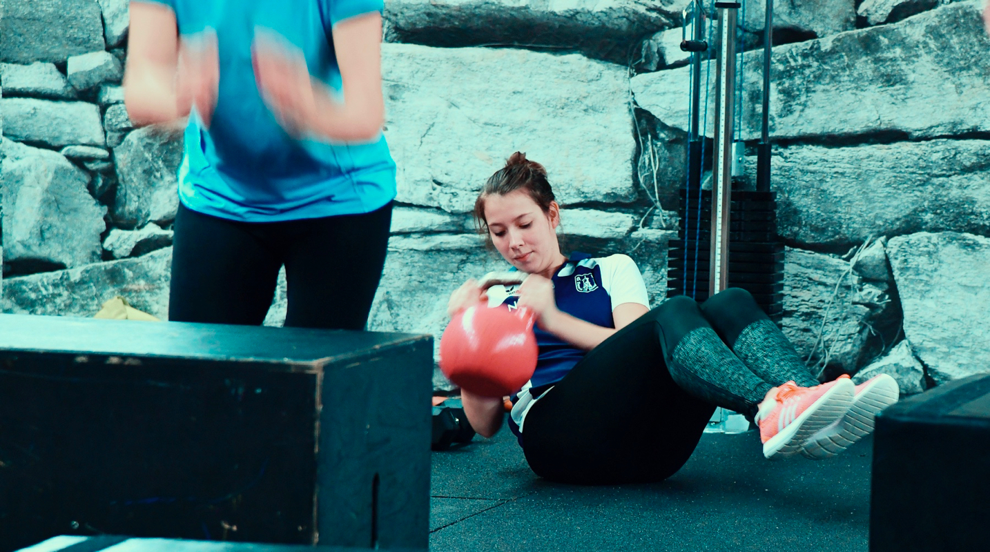 behind:the:scenes:it's:your:stage:start:play:repeat - SV Bavaria Waischenfeld die Frauenfußballmannschaft beim Cross Gym Trainin mit Bastian Lumpp in der Sportwelt Pegnitz